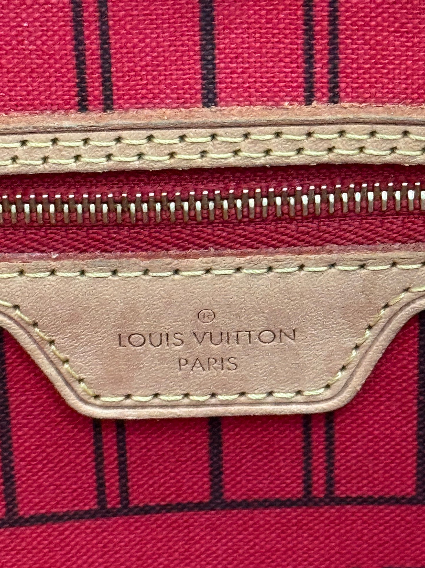 Neverfull MM Monogram in Cerise interior with Dustbag and Insert Organizer 📅 Year: 2020