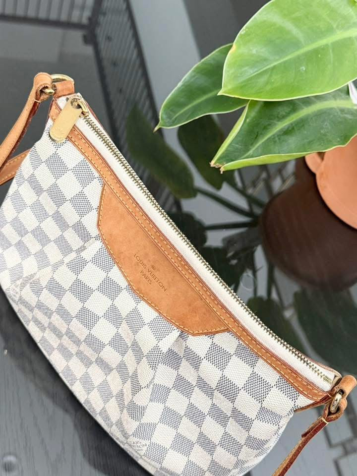 Siracusa PM Crossbody - 🗓️ Year: 2011
