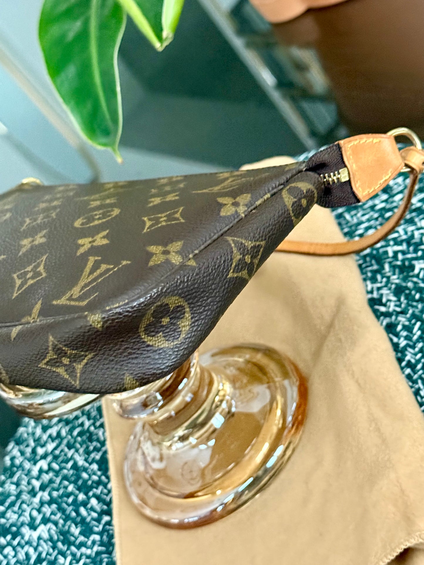 Pochette Accessories with Dustbag -🗓️ Year: 2001