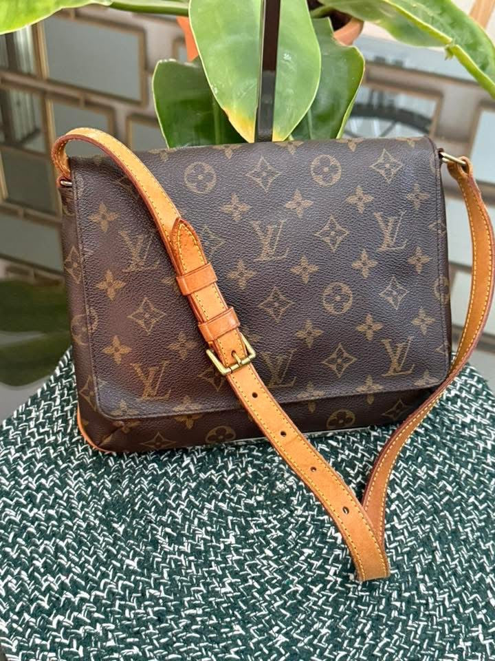Monogram Musette Tango Shoulder Bag 📅 Year 1999