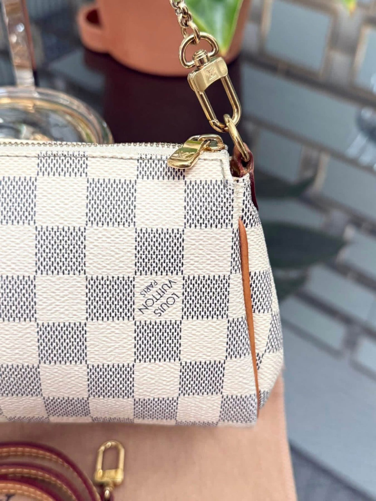 Eva Clutch in Azur with Original Strap, Dustbag, Box and Paper bag 🗓️ Year: 2015