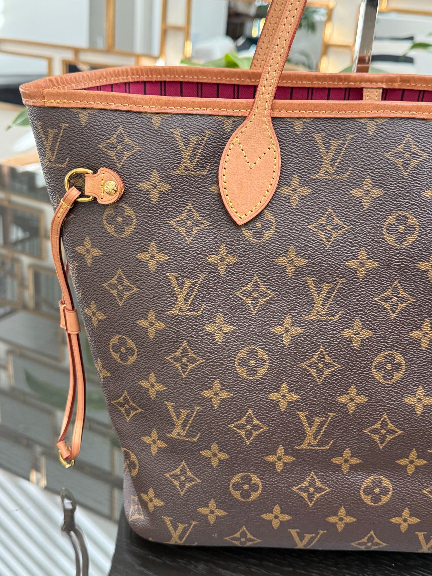 Neverfull MM Monogram in Peony with Dustbag 📅 Year: 2020