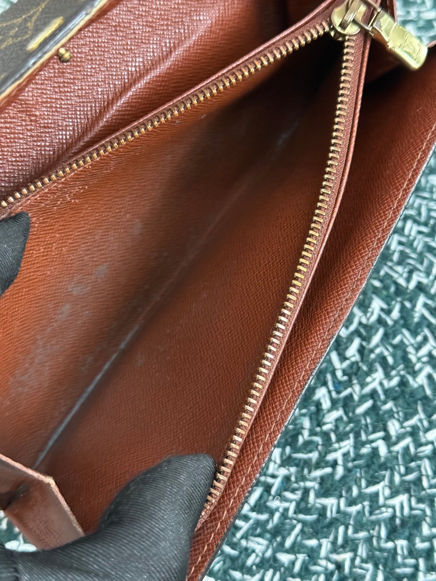 Sarah Wallet in Monogram with 2 Cardholders 🗓️ Year: 2001