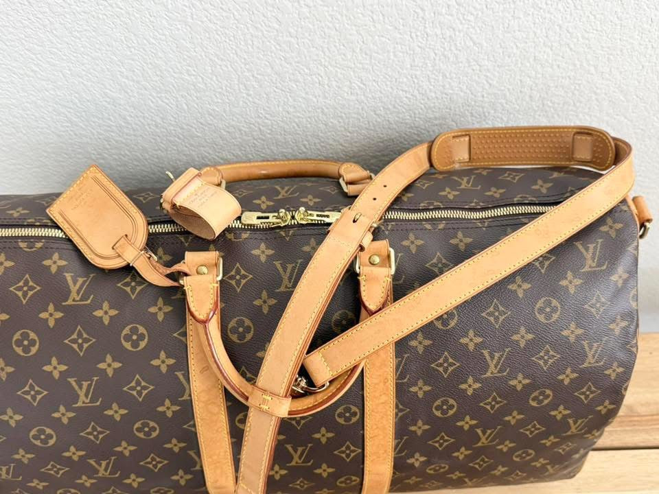 Keepall 55 Bandoulier with Original Strap, Luggage tag and Poignet 📅 Year: 2002