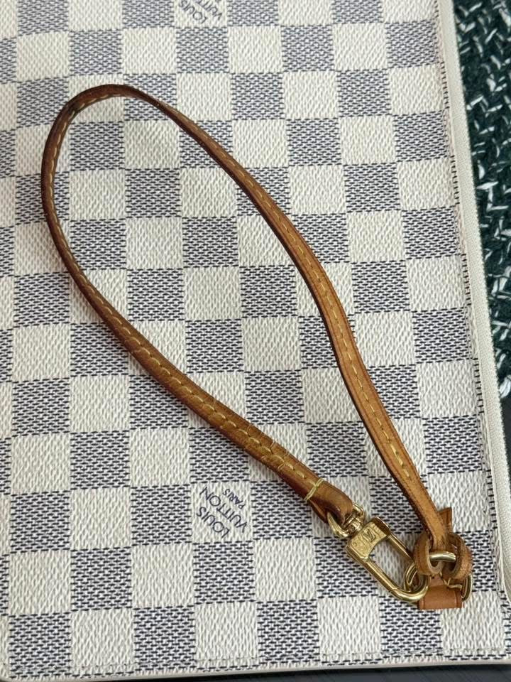 Neverfull MM/GM Pouch in Azur 🗓️ Year: 2014