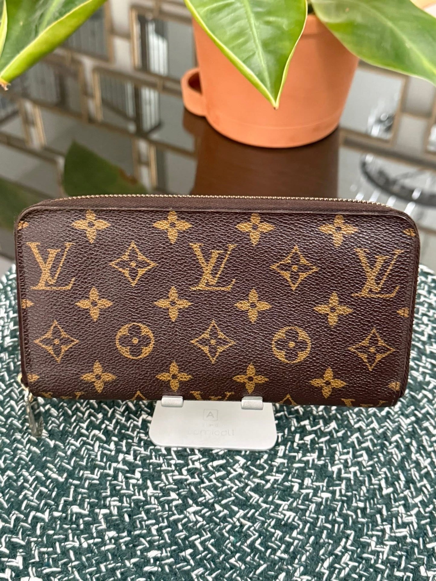 Monogram Zippy Long Wallet with Box 🗓️ Year: 2015