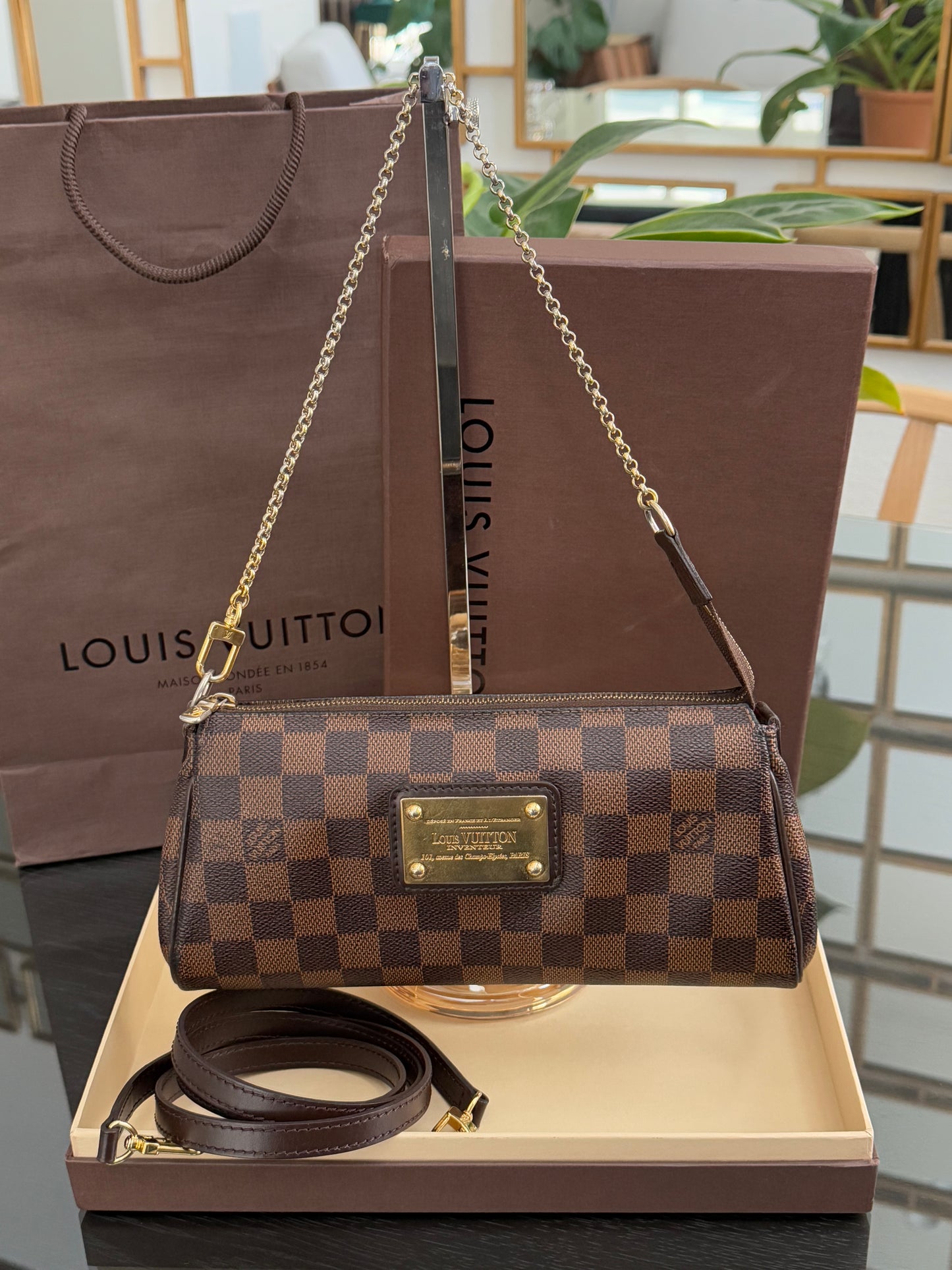 Eva Clutch in DE with Dustbag,Box and Paper bag-🗓️ Year: 2010