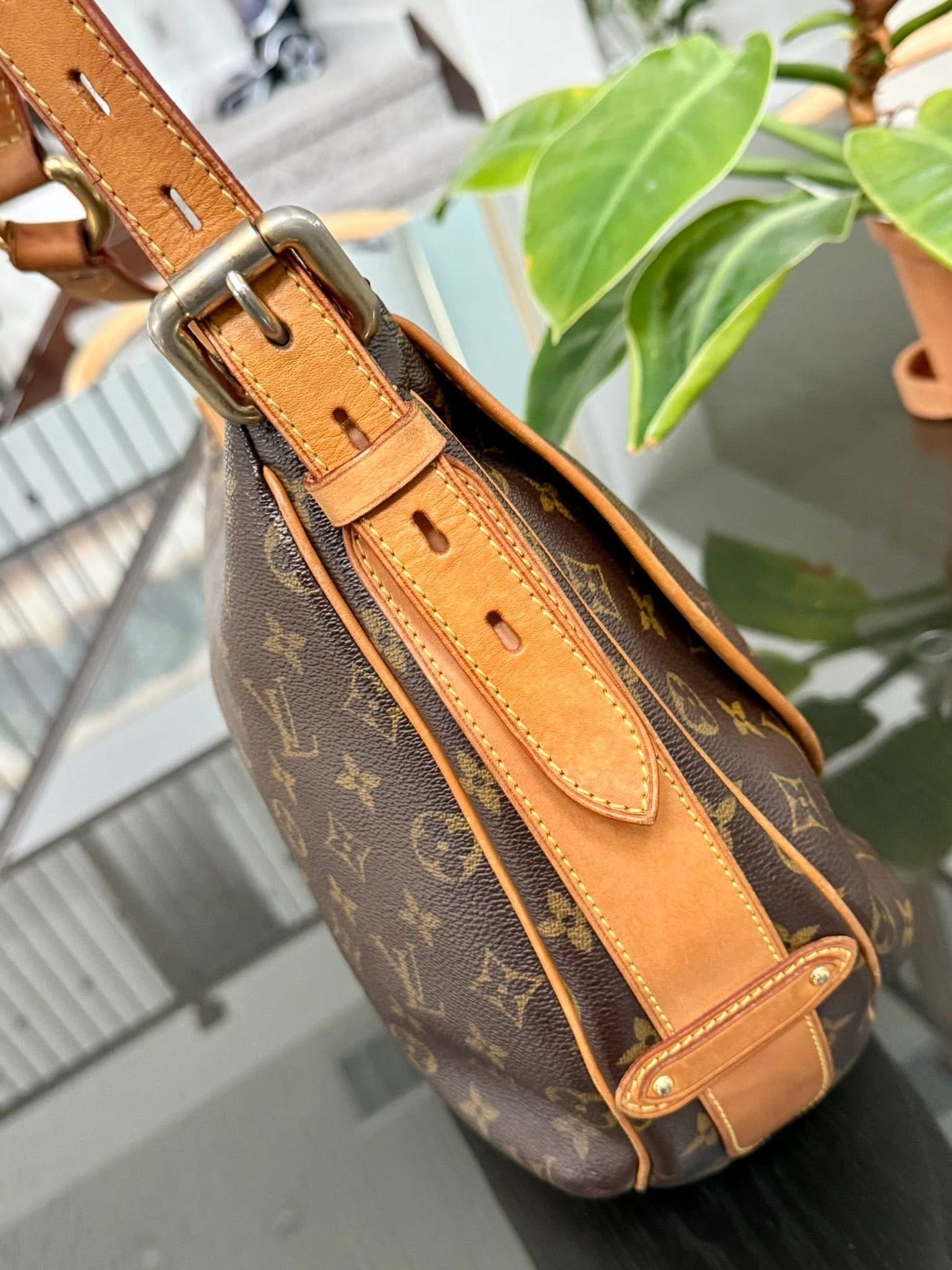 Tulum GM Shoulder/ Crossbody Bag - 🗓️ Year: 2010