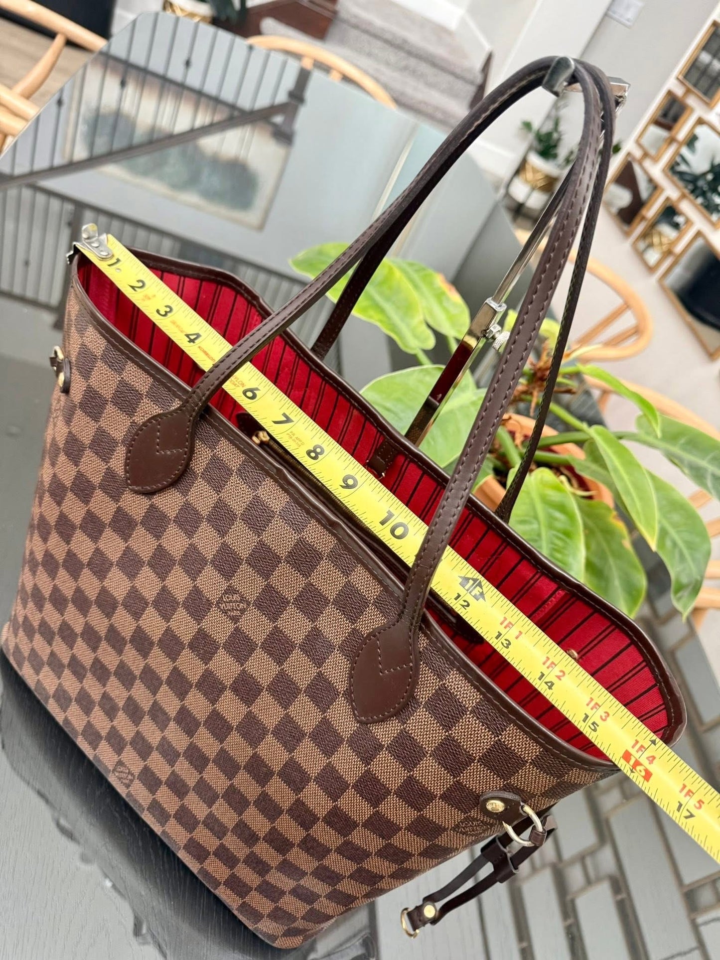 Neverfull MM in DE with Dustbag and Non branded Twilly 📅 Year: 2014