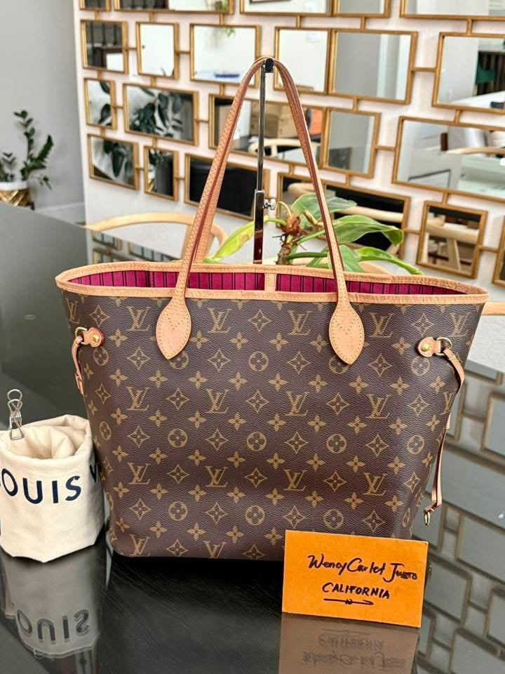 Neverfull MM in Peony interior with Dustbag 🌺 📅 Year: 2020