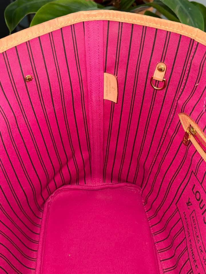 Neverfull MM in Peony interior with Dustbag 🌺 📅 Year: 2020