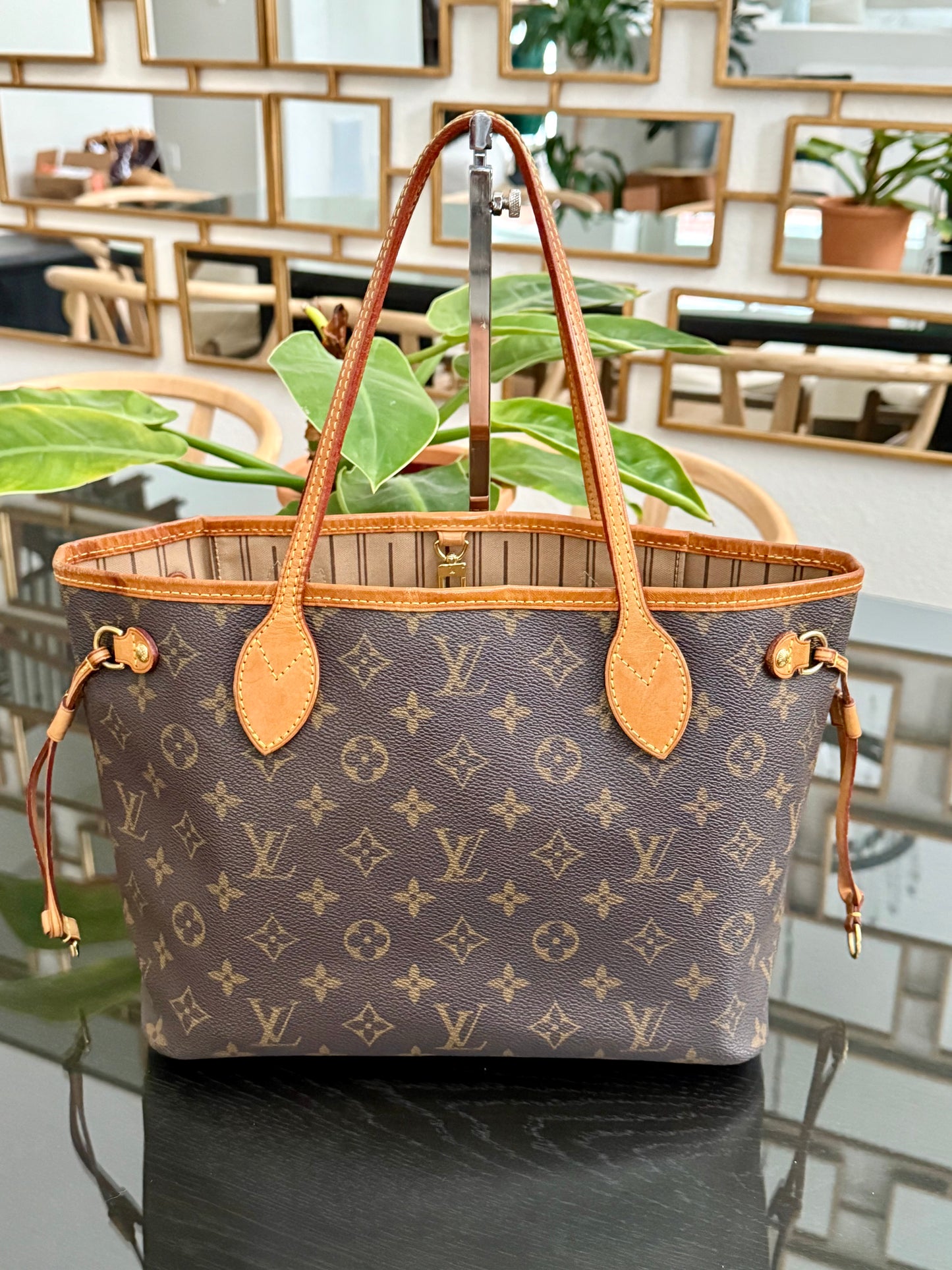 Neverfull PM in Monogram with Dustbag and Insert Organizer 🗓️ Year: 2009