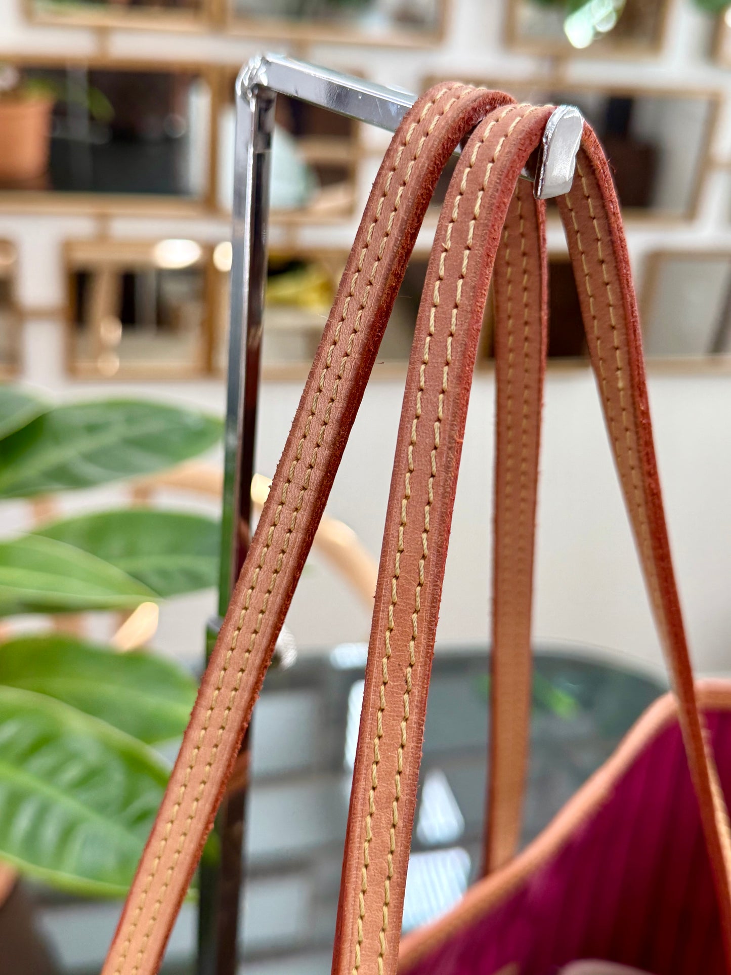 Neverfull MM Monogram in Peony with Dustbag 📅 Year: 2020