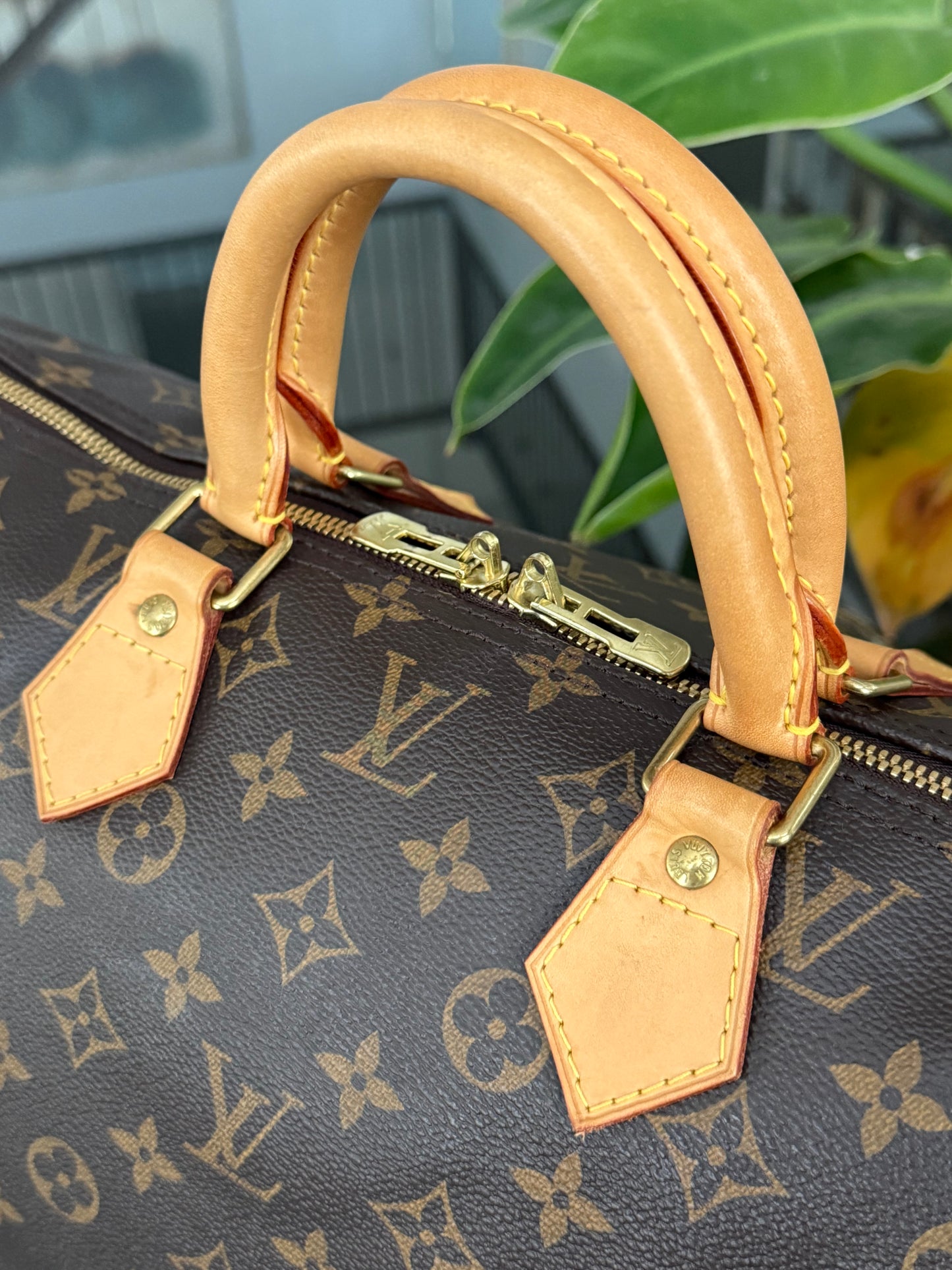 Speedy 40 Bandoulier in Monogram with Lock 🔐, Key and Dustbag 🗓️ Year: 2012