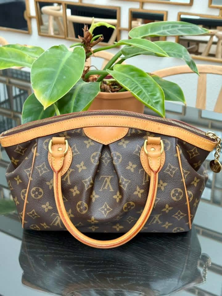 Tivoli PM with Dustbag and Non Branded Twilly set 🗓️ Year: 2011