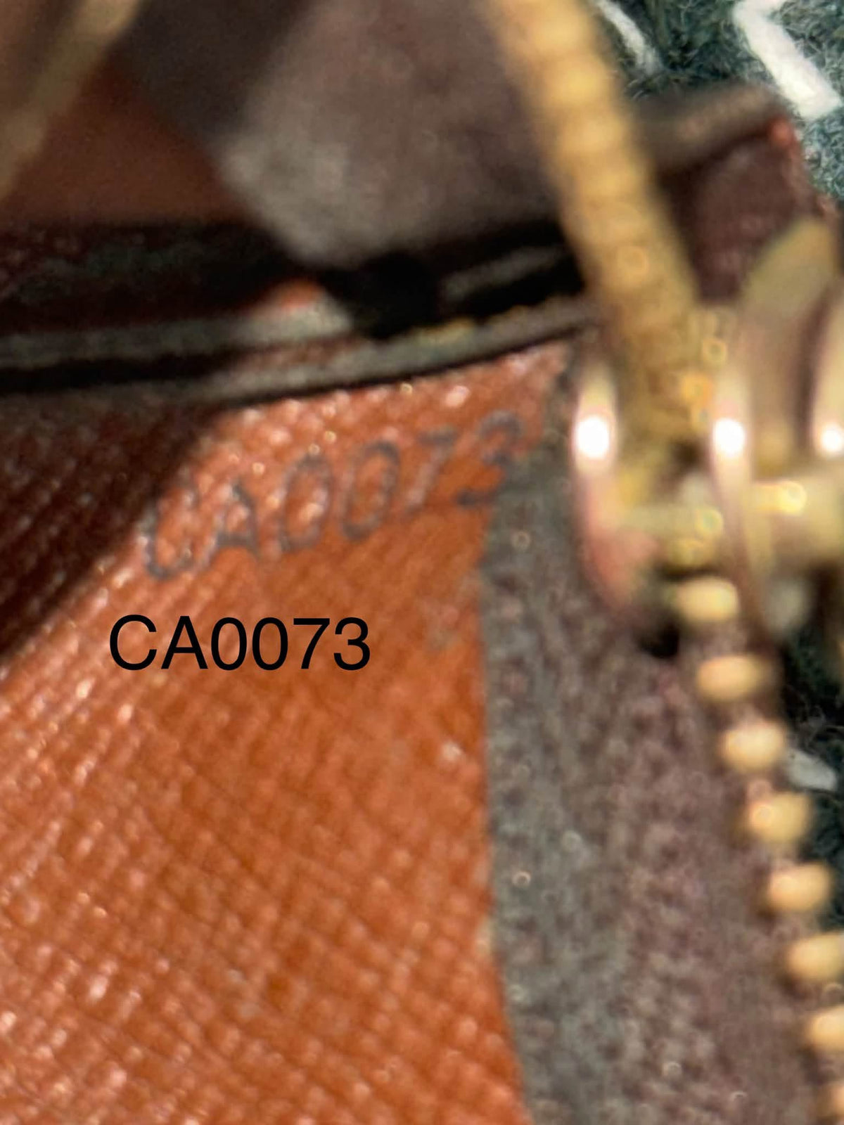 Key Cles in Monogram 📅 Year: 2003
