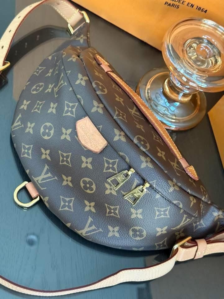 Bumbag Monogram with Dustbag, Box and Paper bag - 🗓️ Year 2020