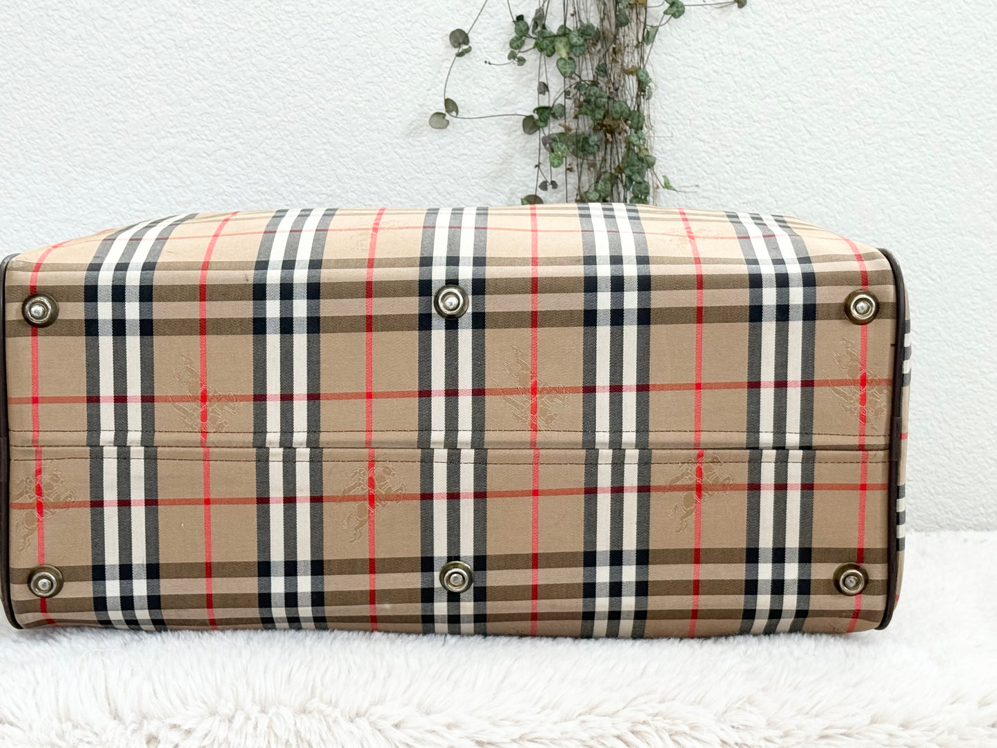 Burberry Duffle/ Travel Bag 📅