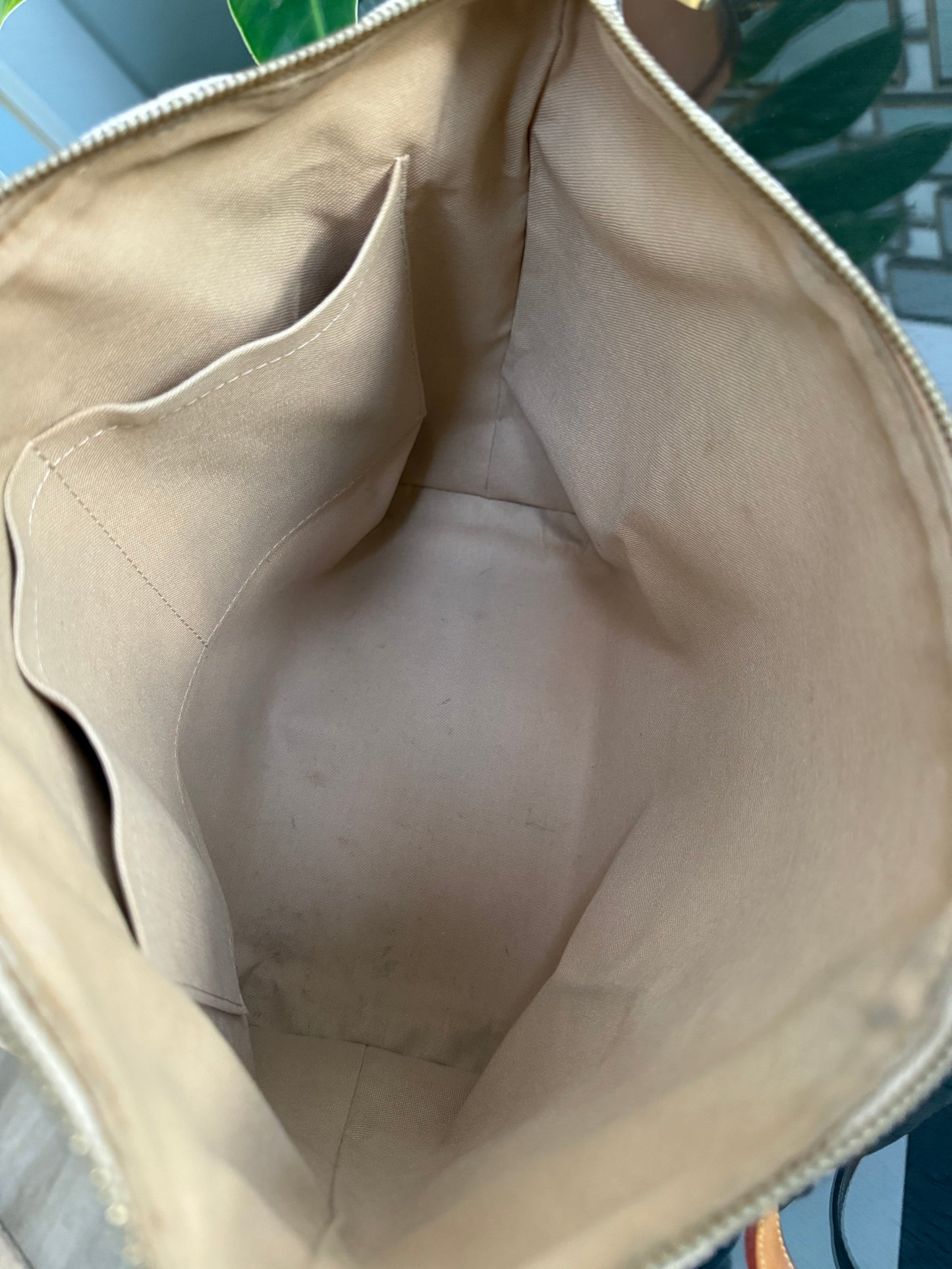 Totally PM Azur with Dustbag 📅 Year: 2011