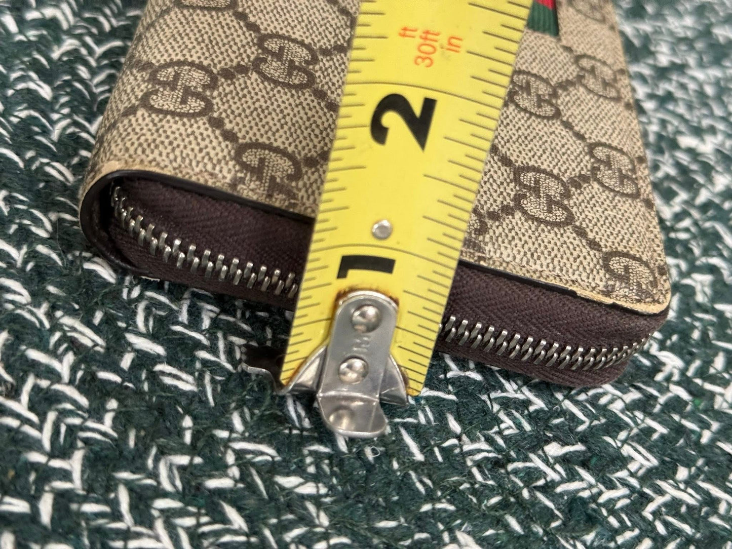 GG Supreme Bee Web Zip Wallet 🗓️