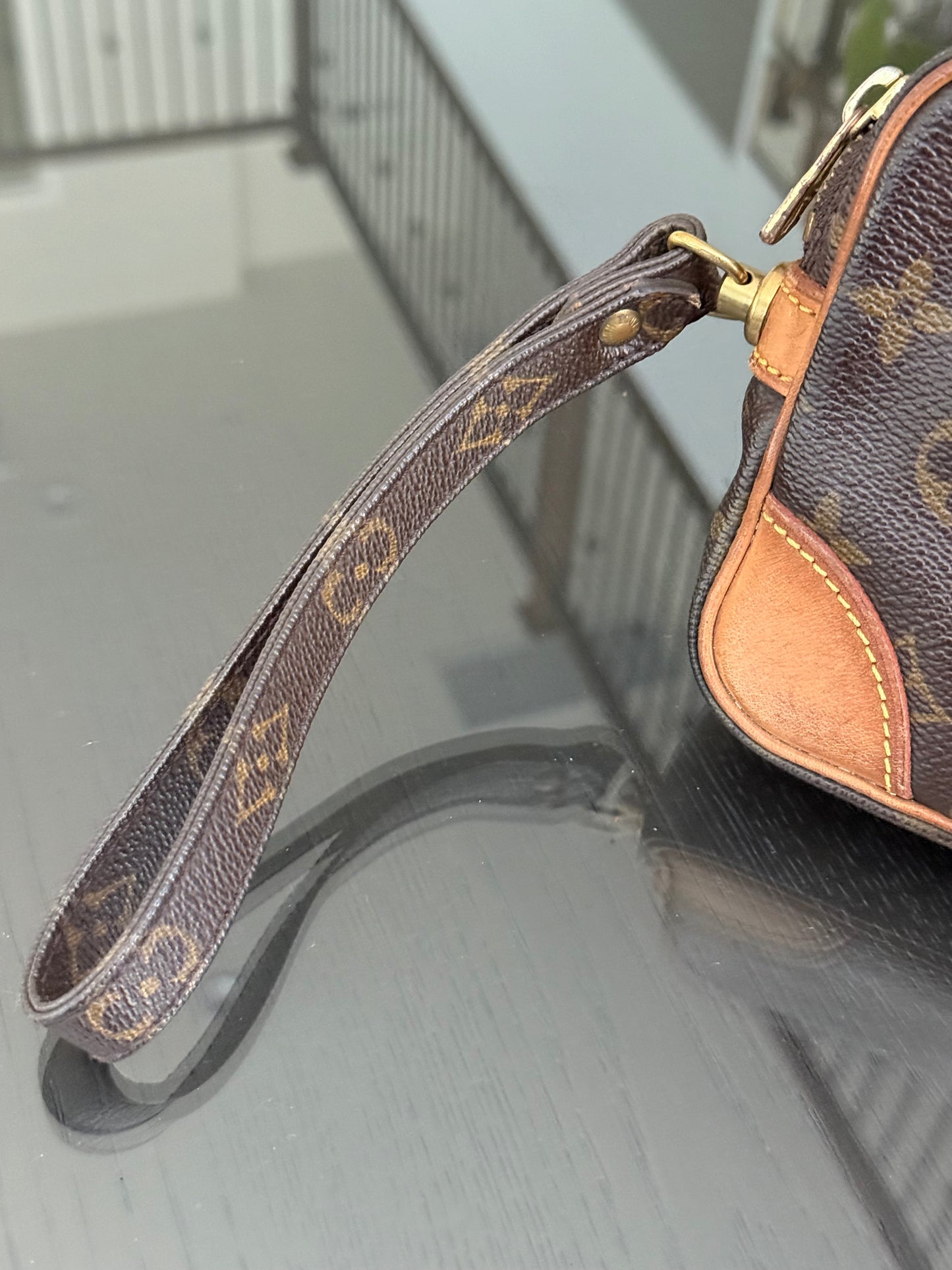 Marly Dragonne PM Clutch 
🗓️ Year: 1992