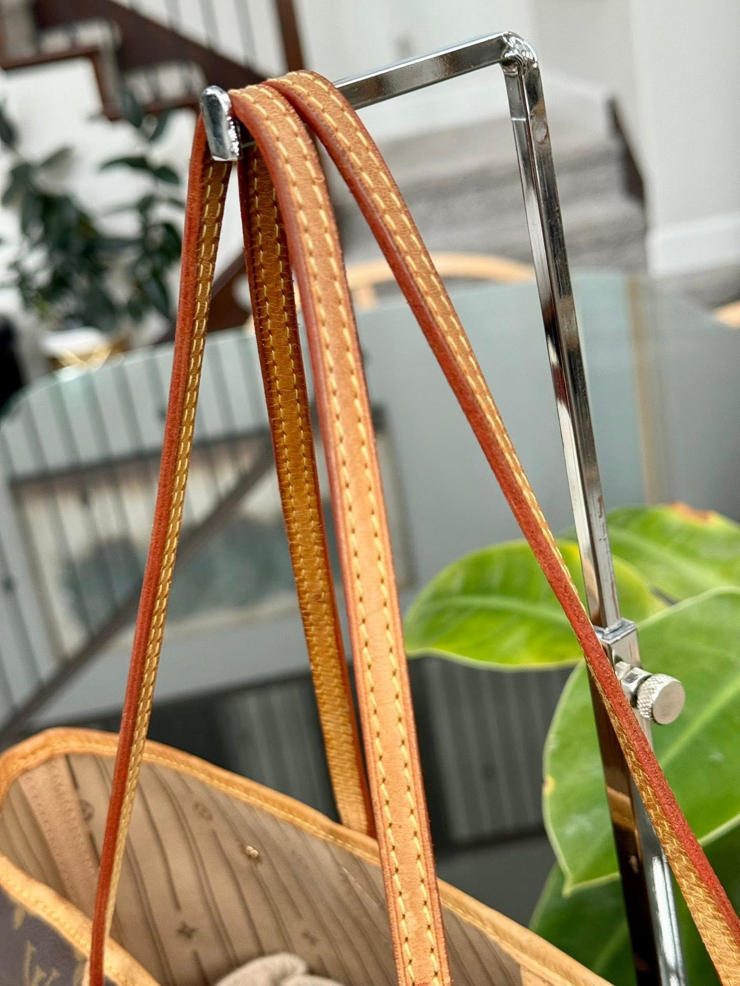 Neverfull MM in Monogram with Dustbag 📅 Year: 2007