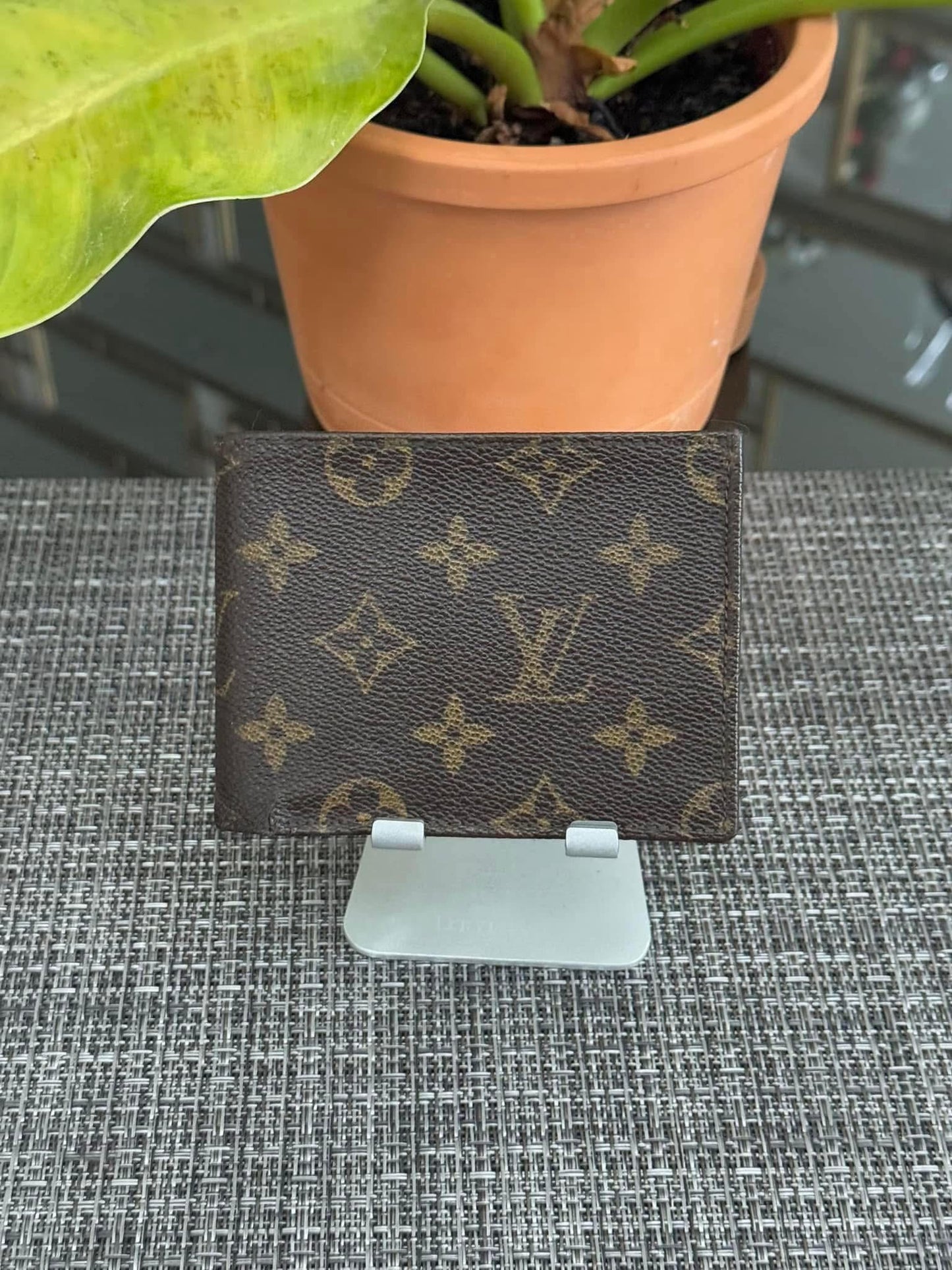 Mens Bifold Wallet in Monogram -Year: 1987