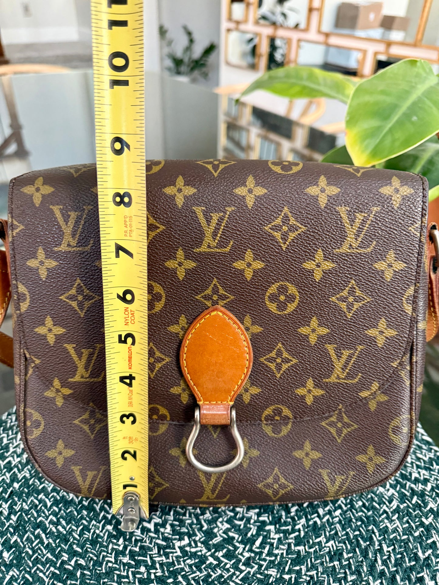 St. Cloud GM in Monogram 📅 Circa 80’s
💥No Peeling and No Stickiness💥