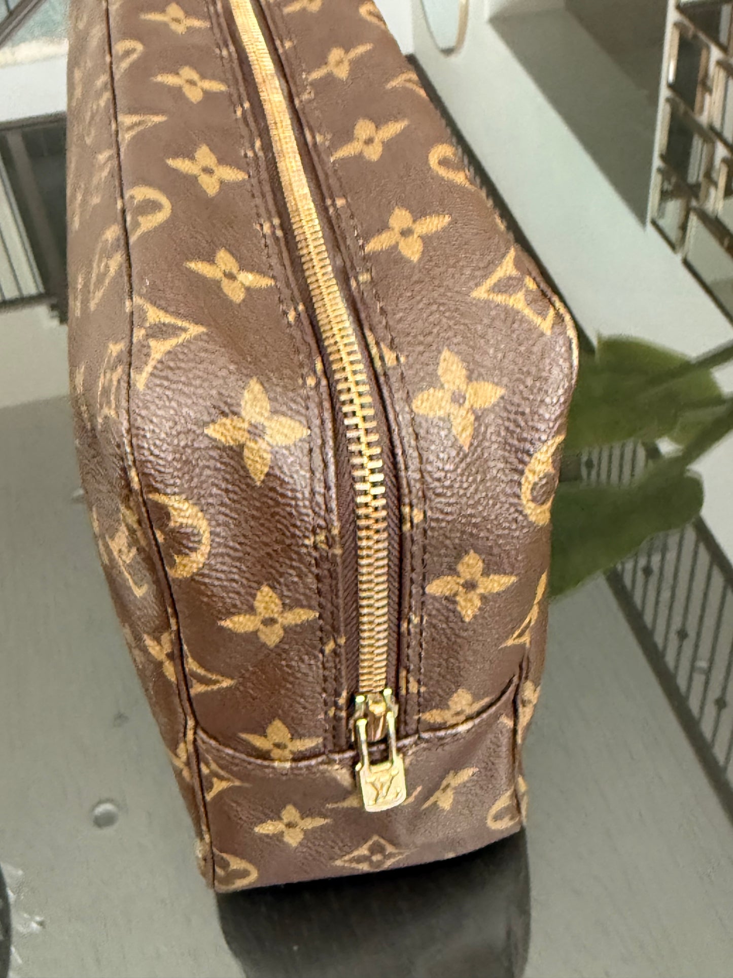 Trousse 28 📅 Year: 1987