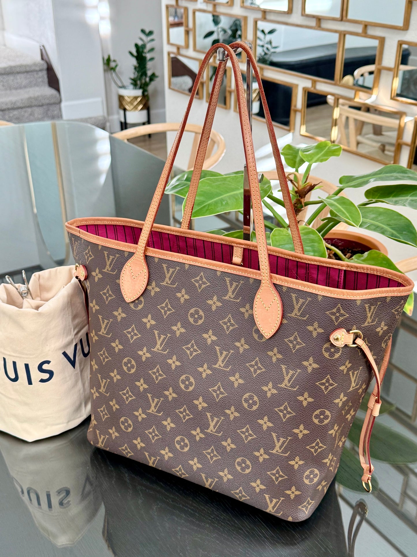 Neverfull MM Monogram in Peony with Dustbag 📅 Year: 2020