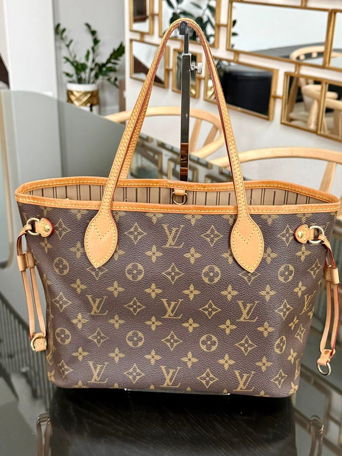Neverfull PM in Monogram with Dustbag 🗓️ Year: 2009