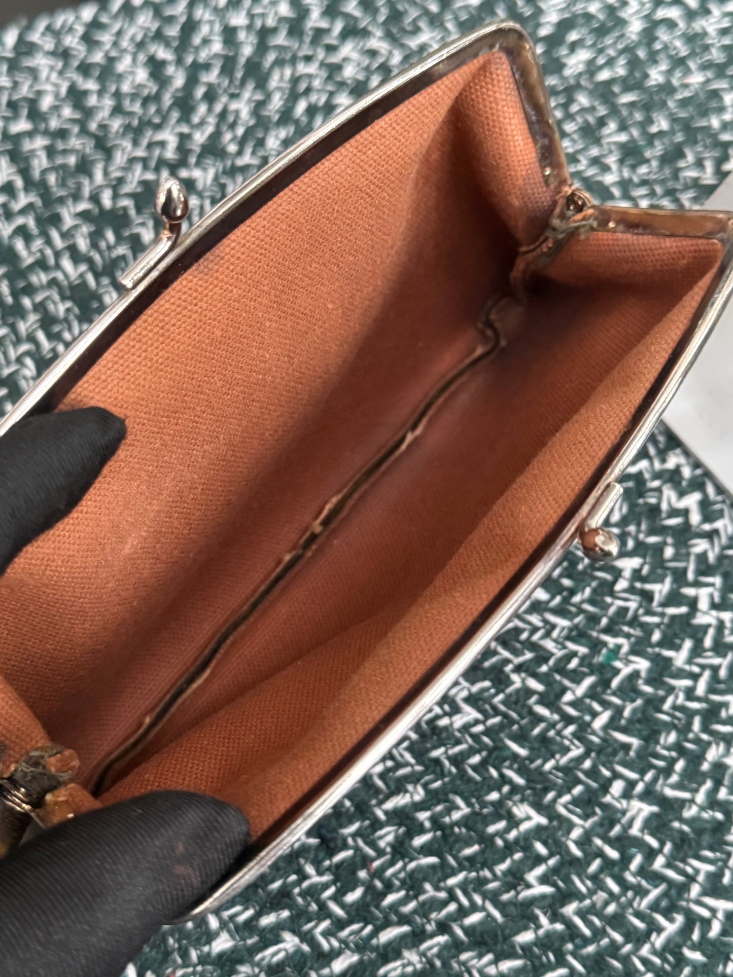 Vintage Monogram Kisslock Pouch🗓️