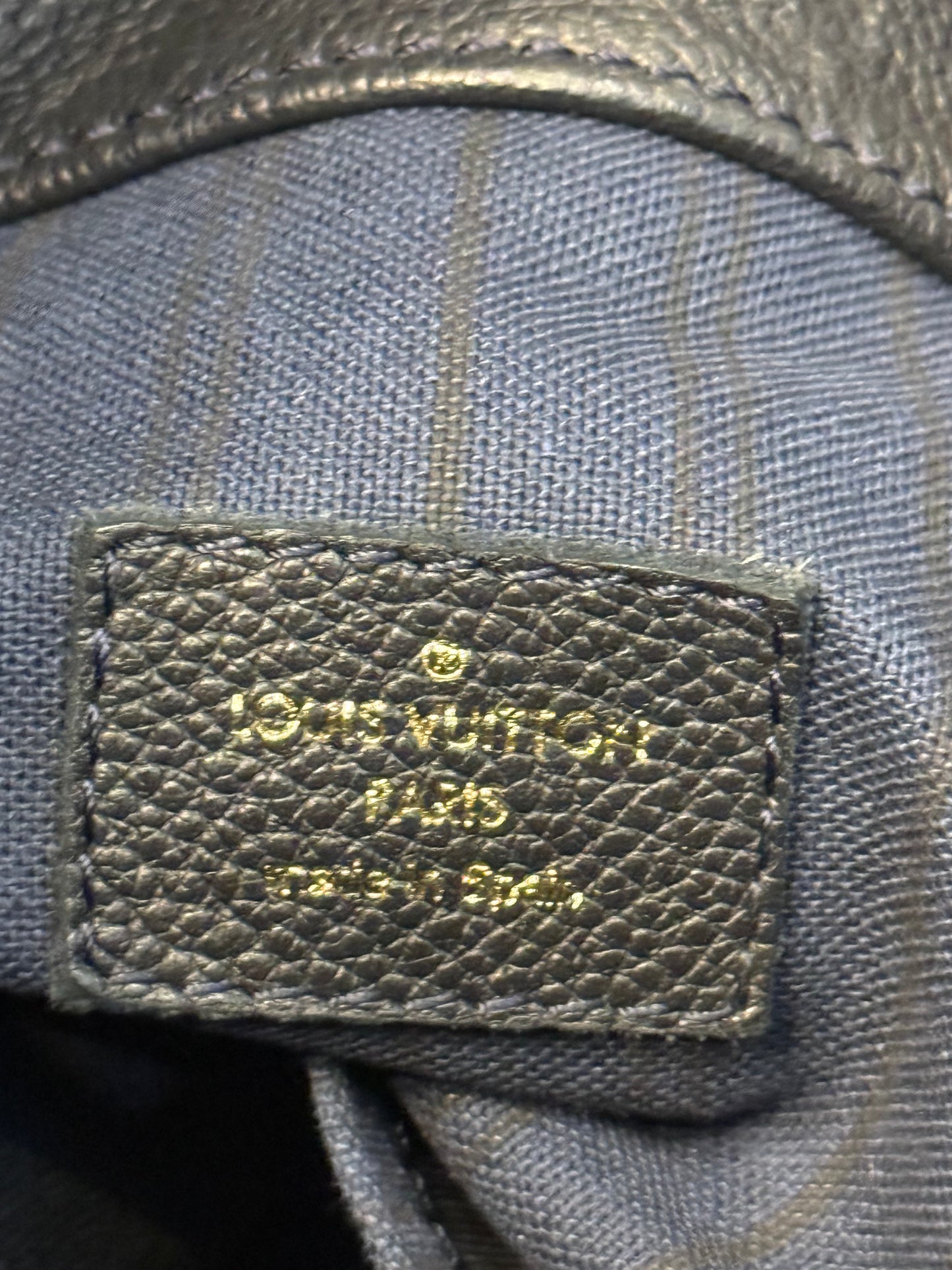 Artsy MM Empriente in Black/ Dark Blue with Dustbag and Insert Organizer 📅 Year: 2011