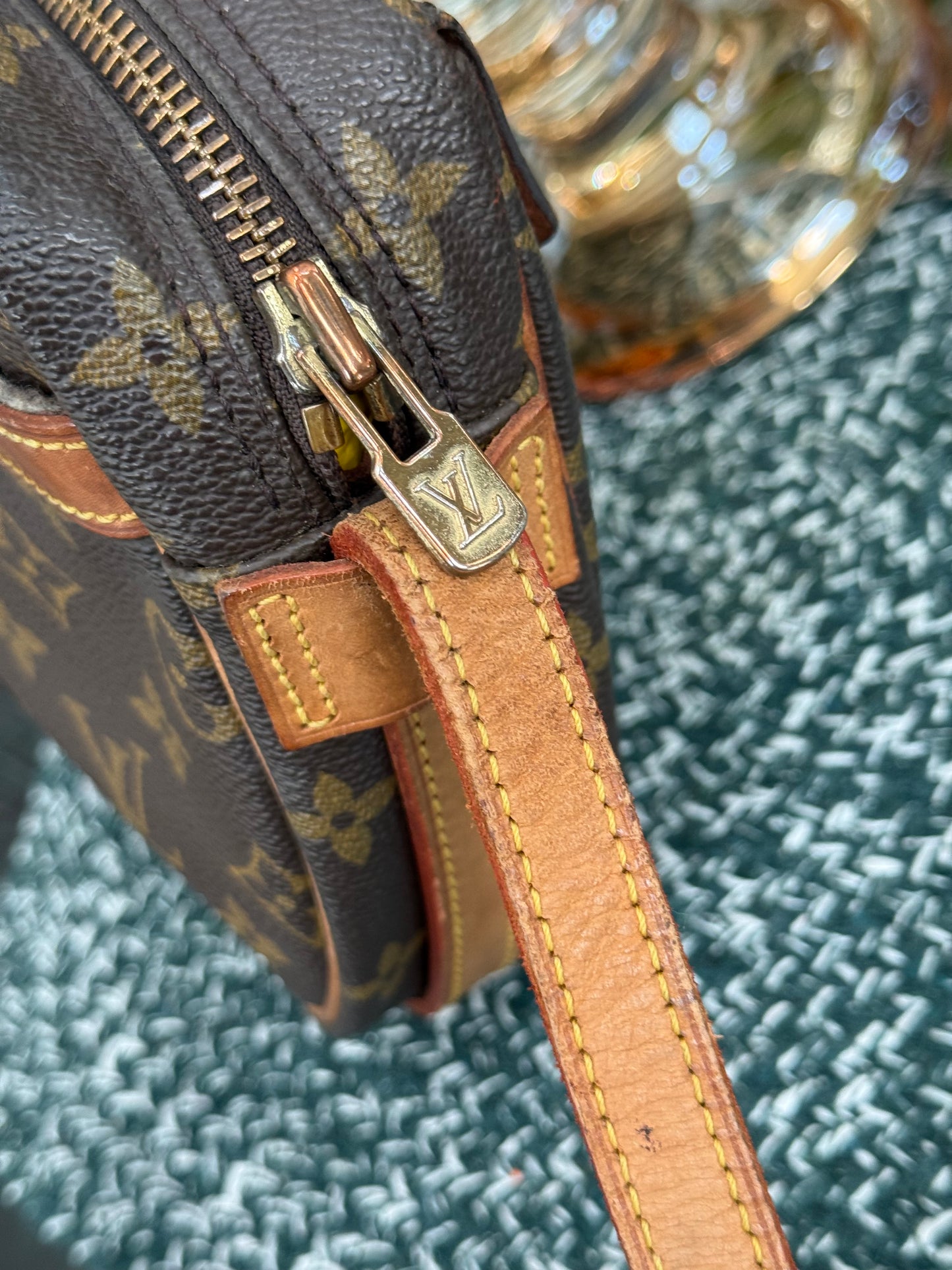 Jeaunefille MM Crossbody 📅 Year: 1990