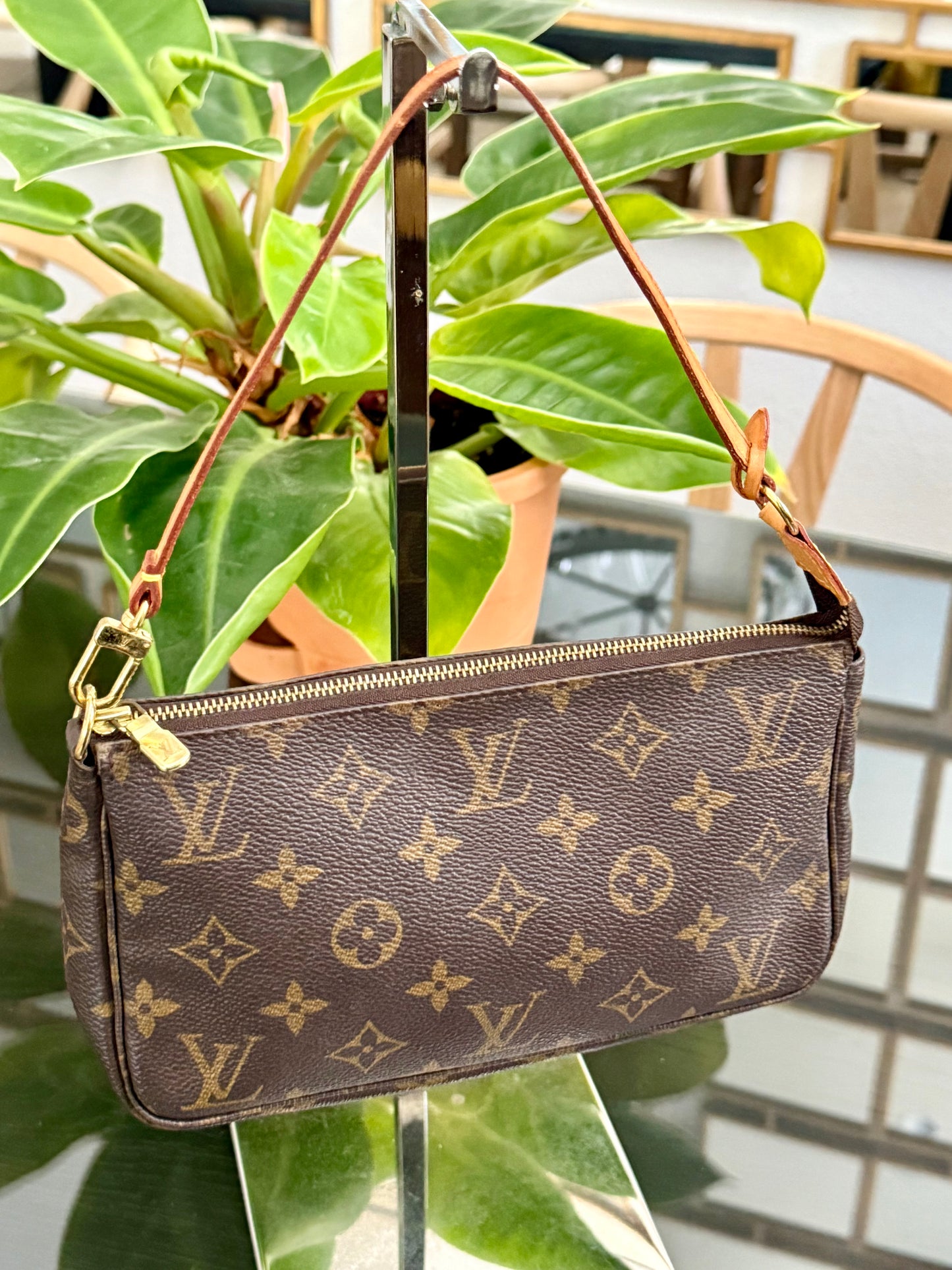 Pochette Accessories - 📅 Year: 2002