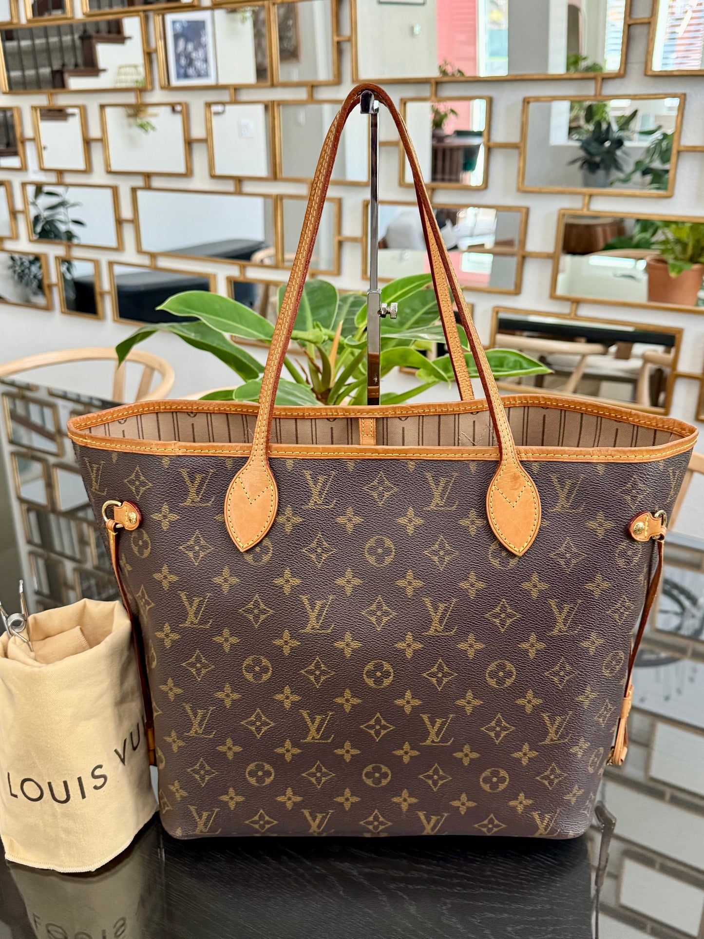 Neverfull MM with Dustbag 🗓️ Year: 2008