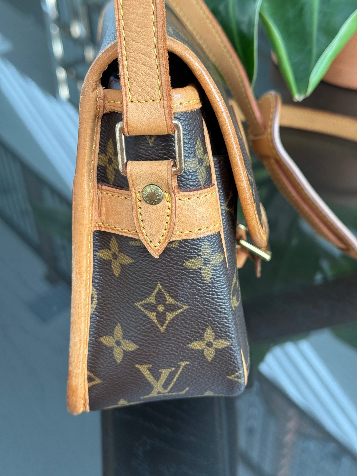Sologne Crossbody 📅 Year: 2003