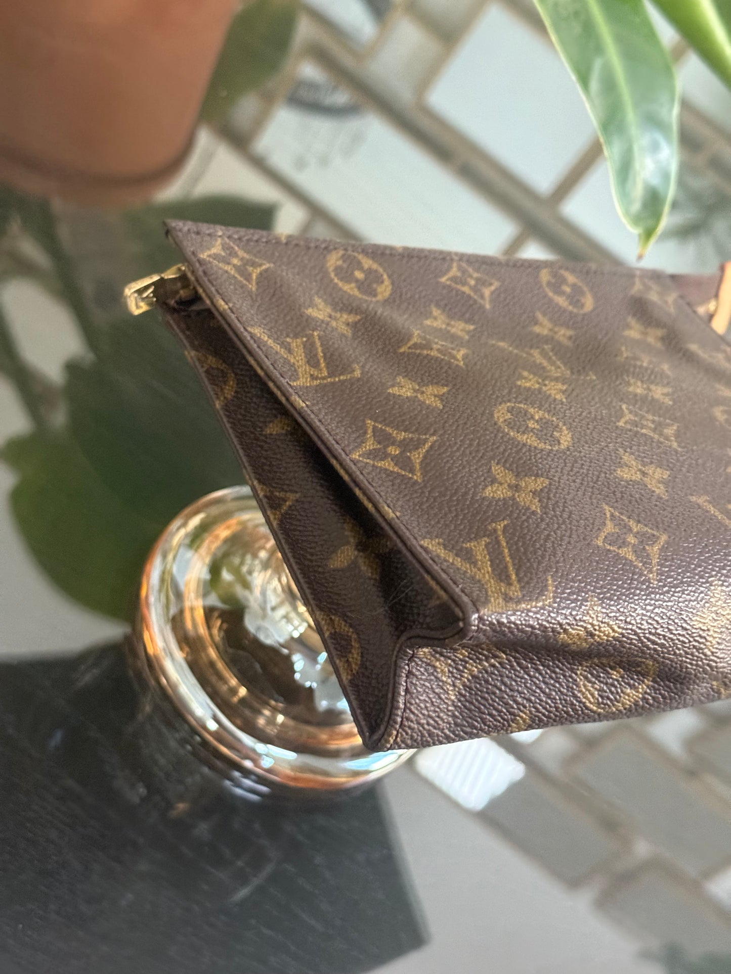 Toiletry 19 - 📅 Year 1989