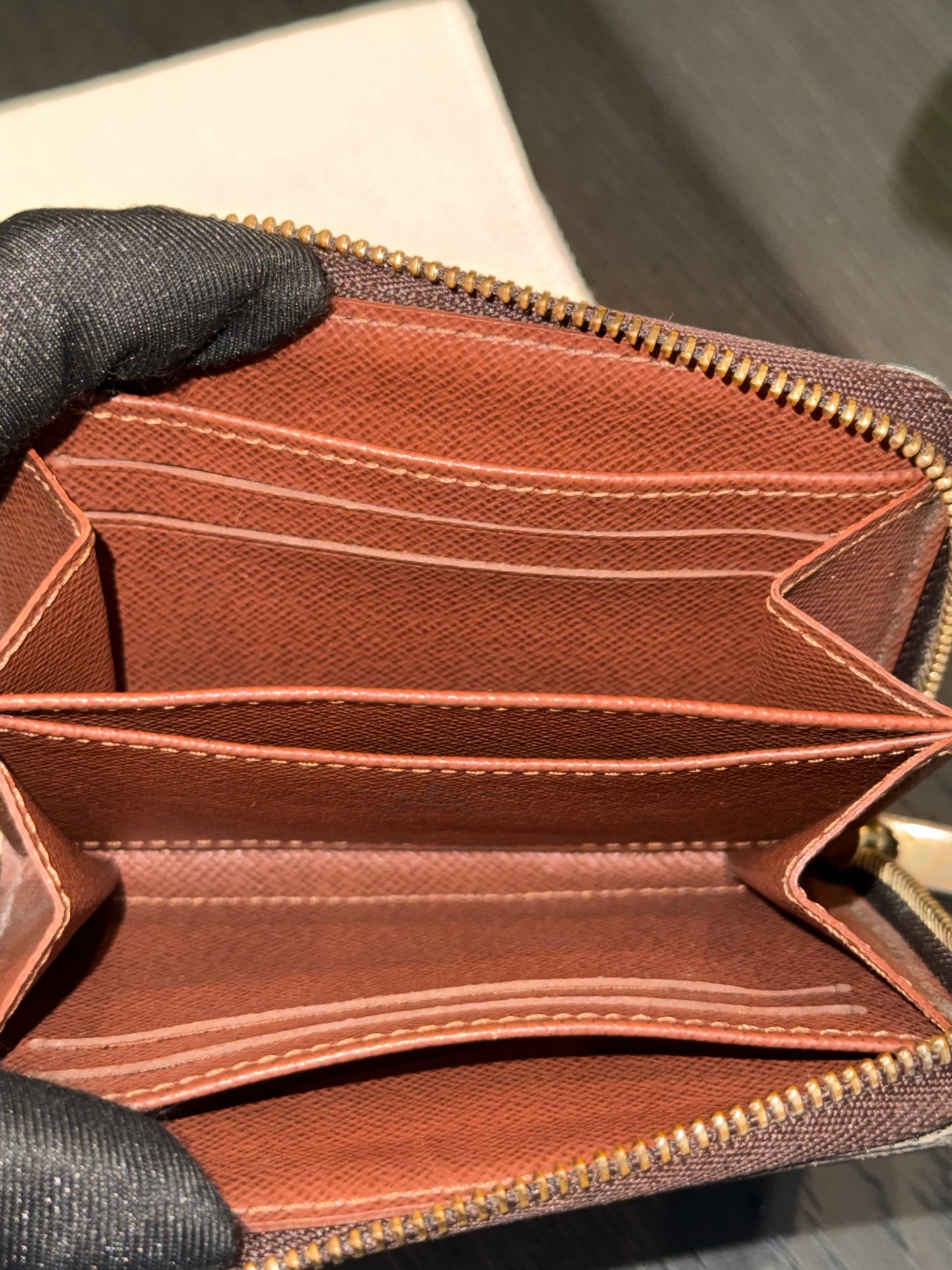 Monogram Zippy Compact Wallet with Dustbag 🗓️ Year: 2014