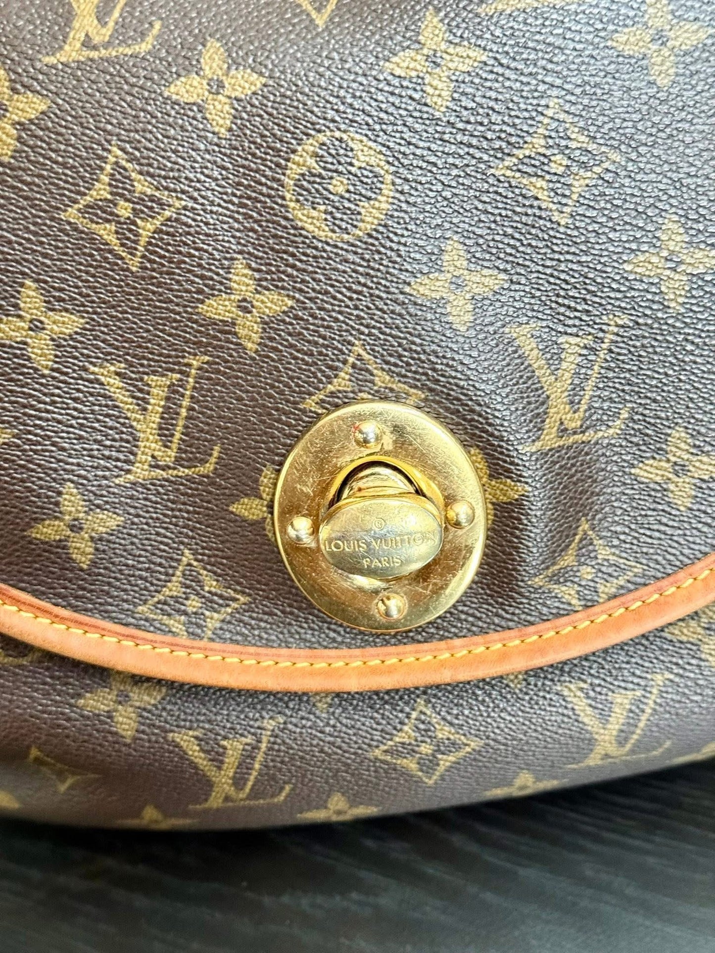Tulum GM Shoulder/ Crossbody Bag - 🗓️ Year: 2010