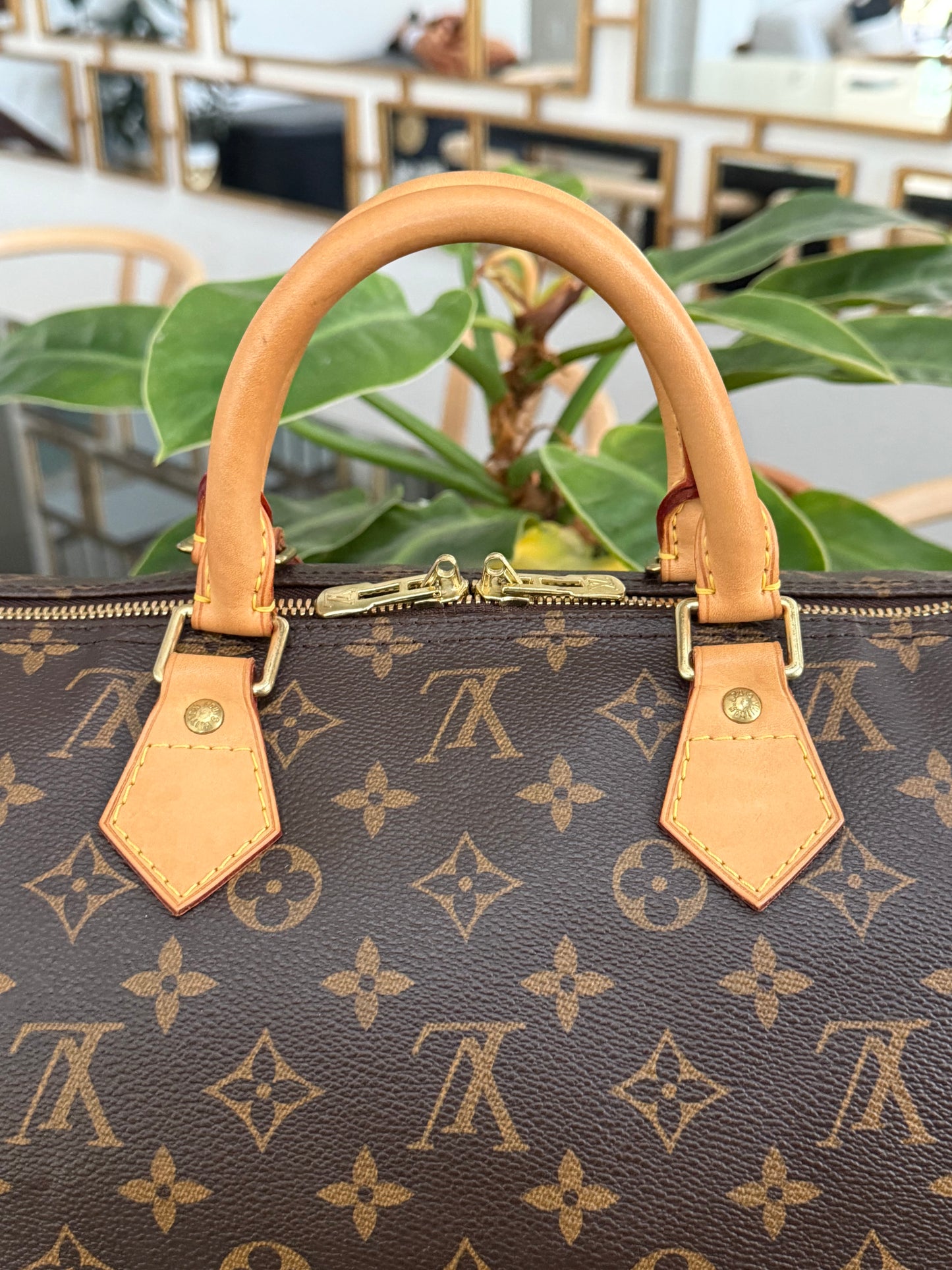 Speedy 40 Bandoulier in Monogram with Lock 🔐, Key and Dustbag 🗓️ Year: 2012