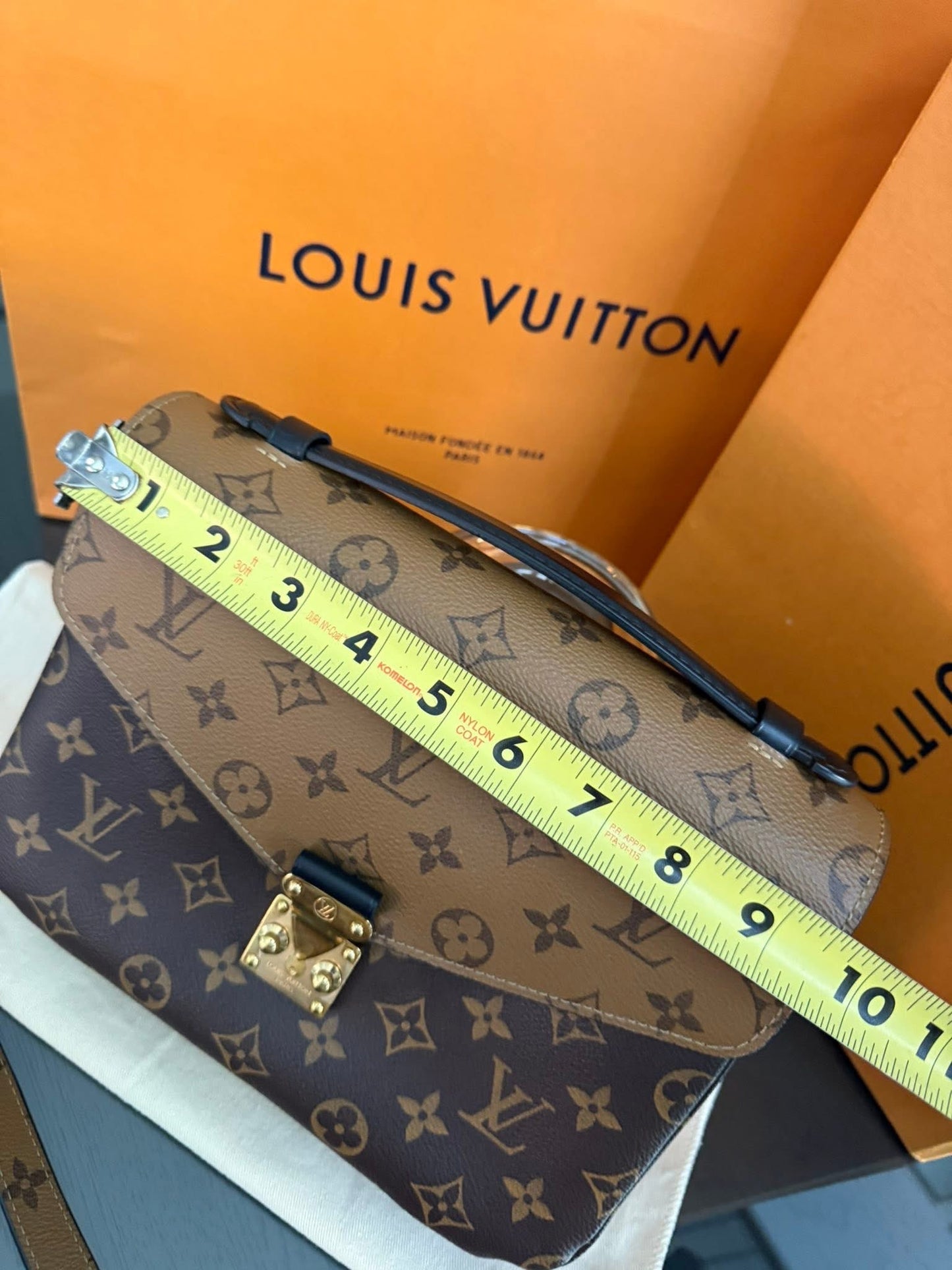 Pochette Metis Reverse in Monogram with Original Strap, Box, Dustbag and Paper bag 🗓️ Year 2019