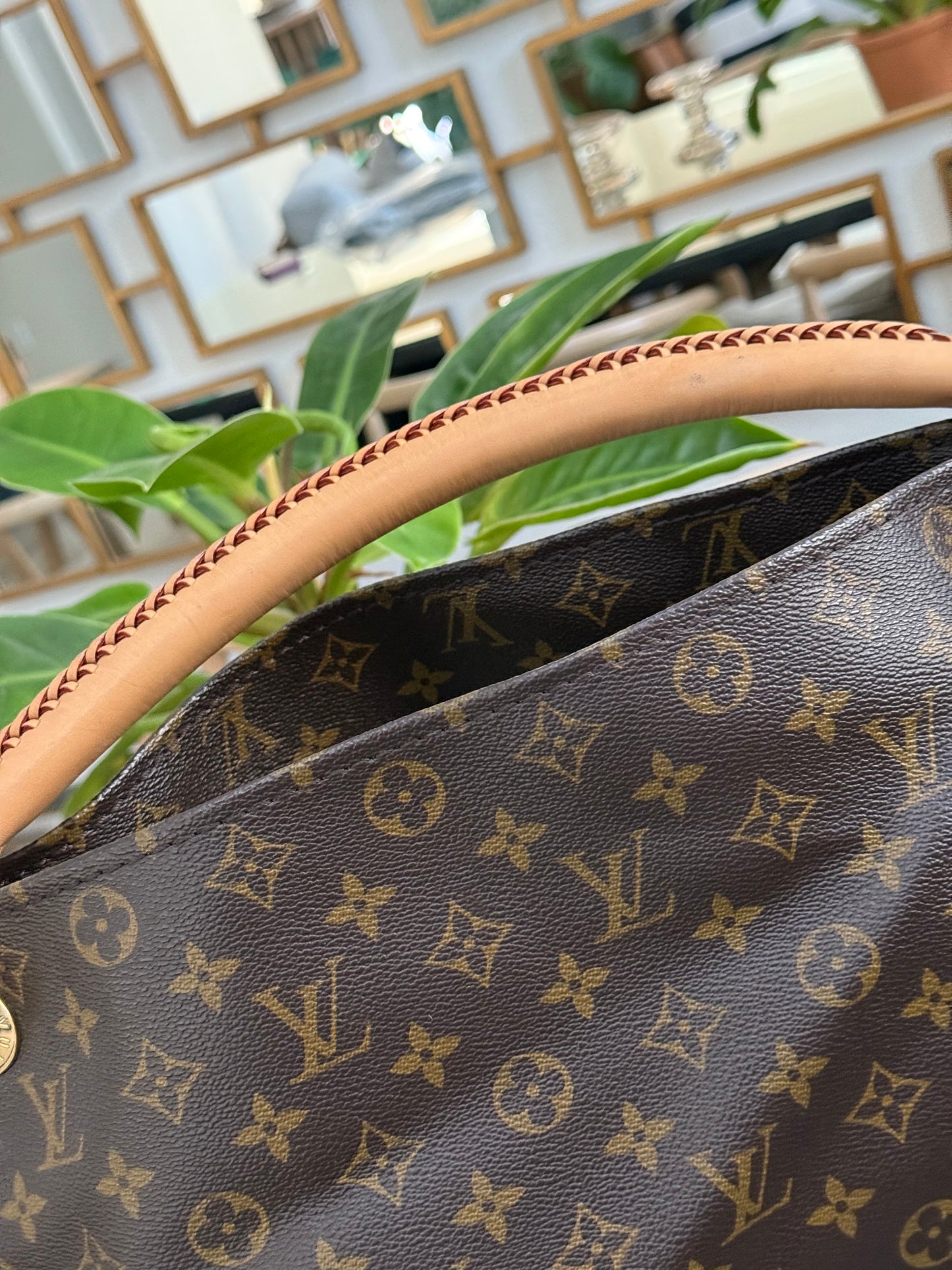 Artsy MM with Dustbag and Insert Organizer - 📅 Year: 2011