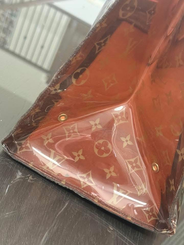 Clear Monogram Vinyl Cabas Cruise GM Tote with Pouch 📅 Year: 2000