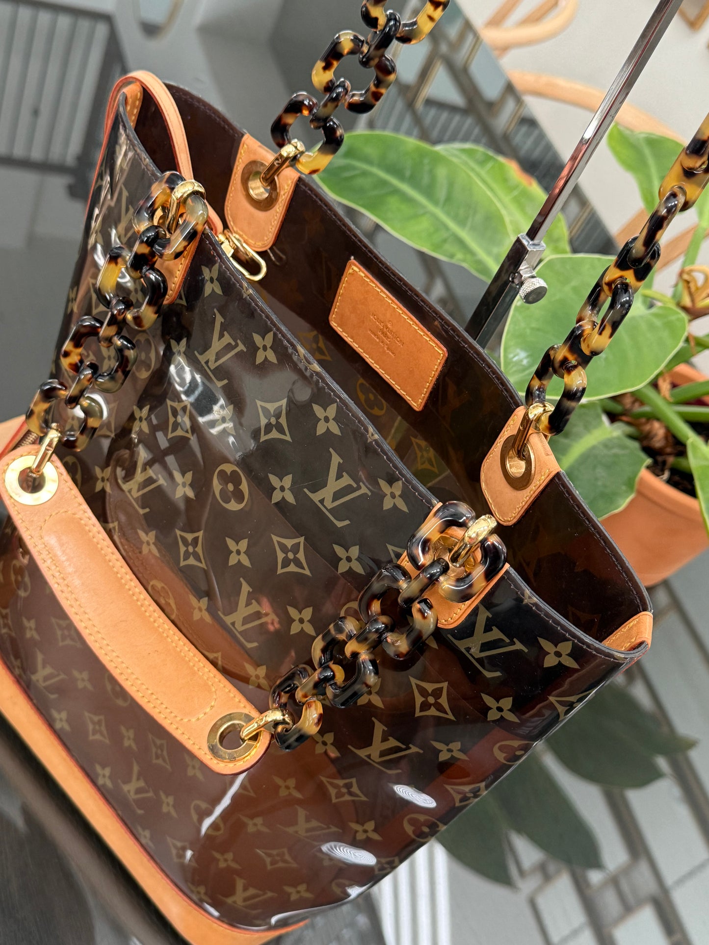 Sac Ambre Vinyl MM Bucket with Pouch 📅 Year: 2003