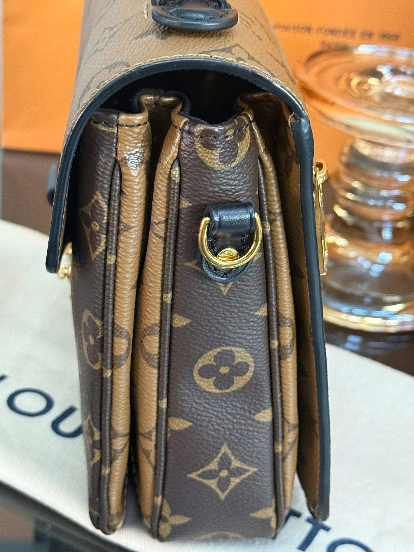 Pochette Metis Reverse in Monogram with Original Strap, Box, Dustbag and Paper bag 🗓️ Year 2019