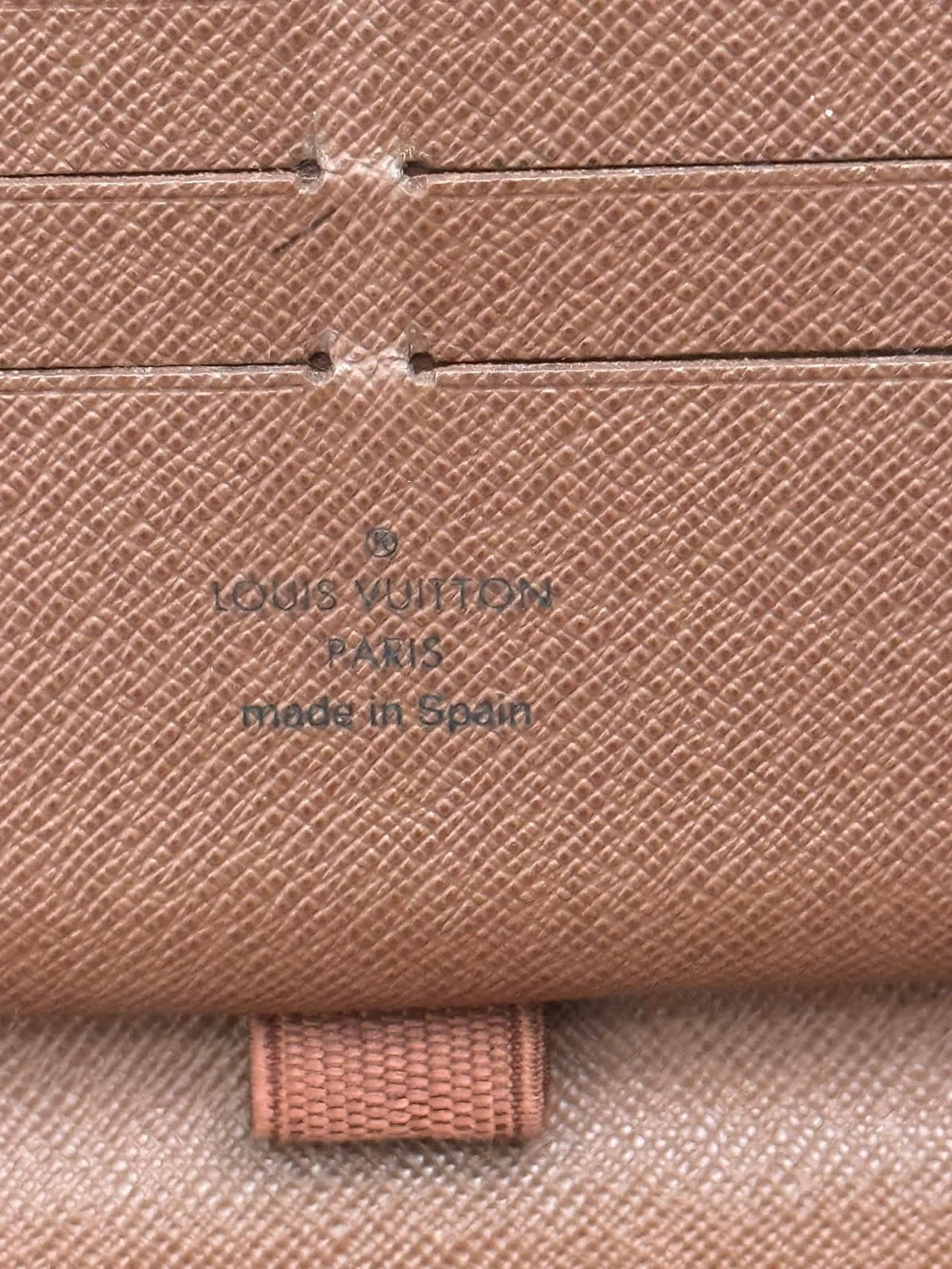 Monogram Zippy Wallet Organizer 🗓️ Year: 2009