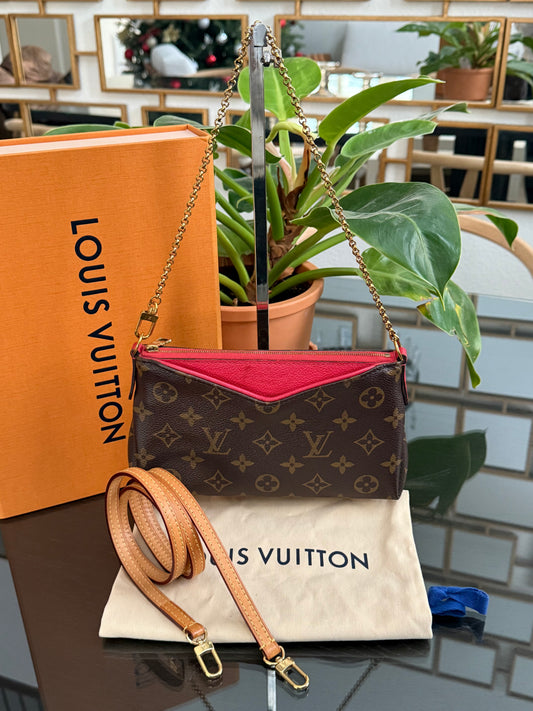 Pallas Clutch w/ Box and Dustbag - 🗓️ Year: 2016