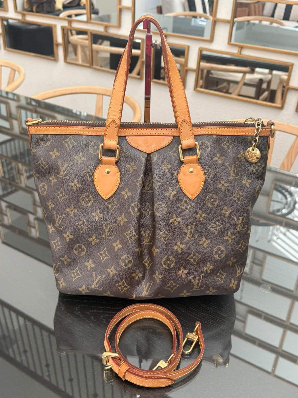 Palermo PM with Original Strap and 
Dustbag 📅 Year: 2010