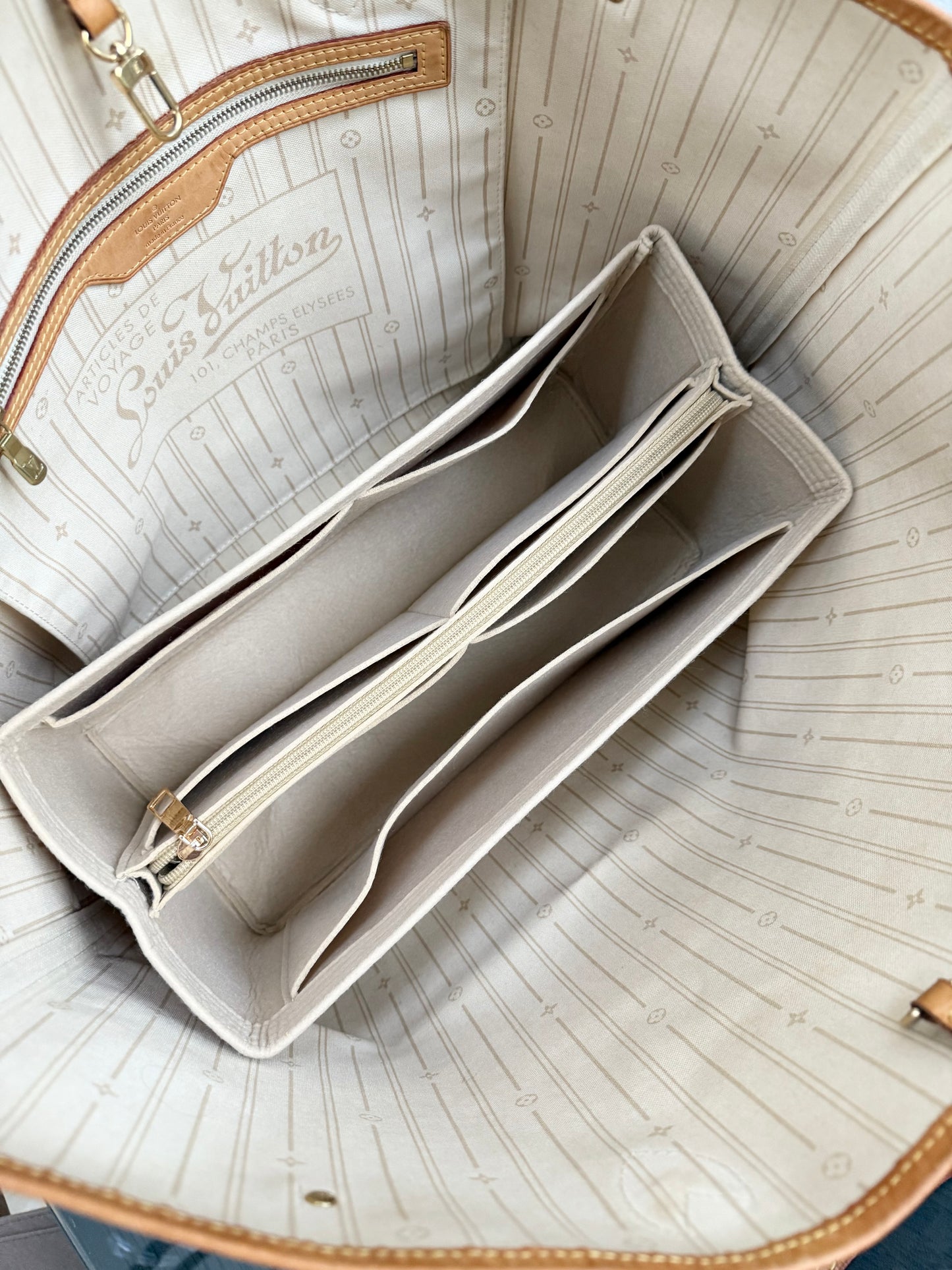 Neverfull GM in Azur with Dustbag Insert Organizer 🗓️ Year: 2011